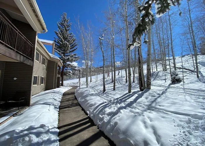 Timberline Condominiums 1 Bedroom Plus Loft Deluxe Unit C3B
